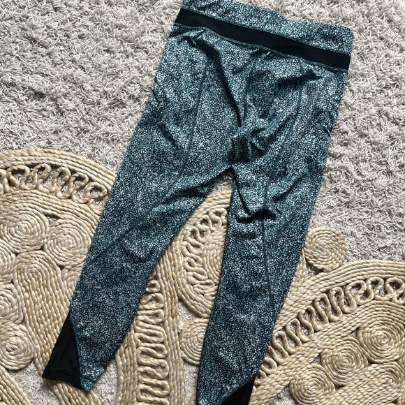 lululemon Inspire Tight II - Pebble Parfait - Picture 2 of 5